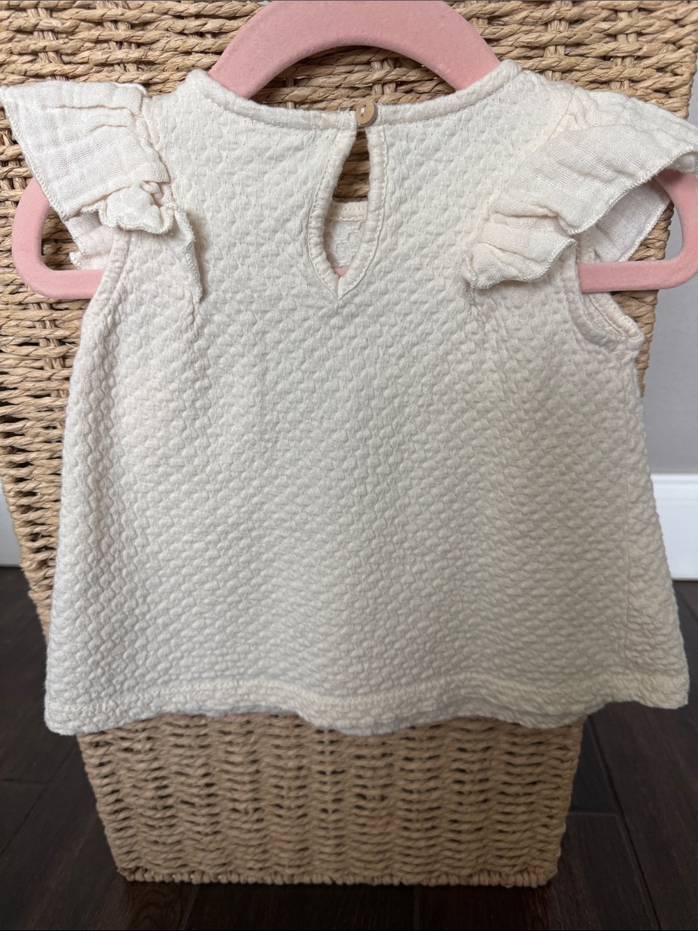 Zara Cream Textured Ruffle-Sleeve Top - Picture 4 of 5
